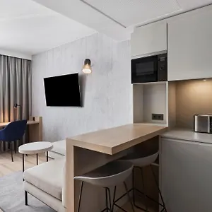4* Hotel de apartamente By Marriott East