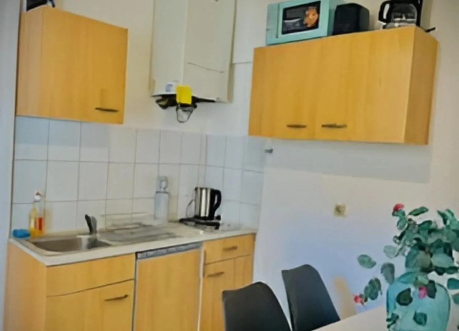 Beautiful 1 Bedroom Retreat 10 Min to Westbahnhof Wiedeń 0*,  Austria