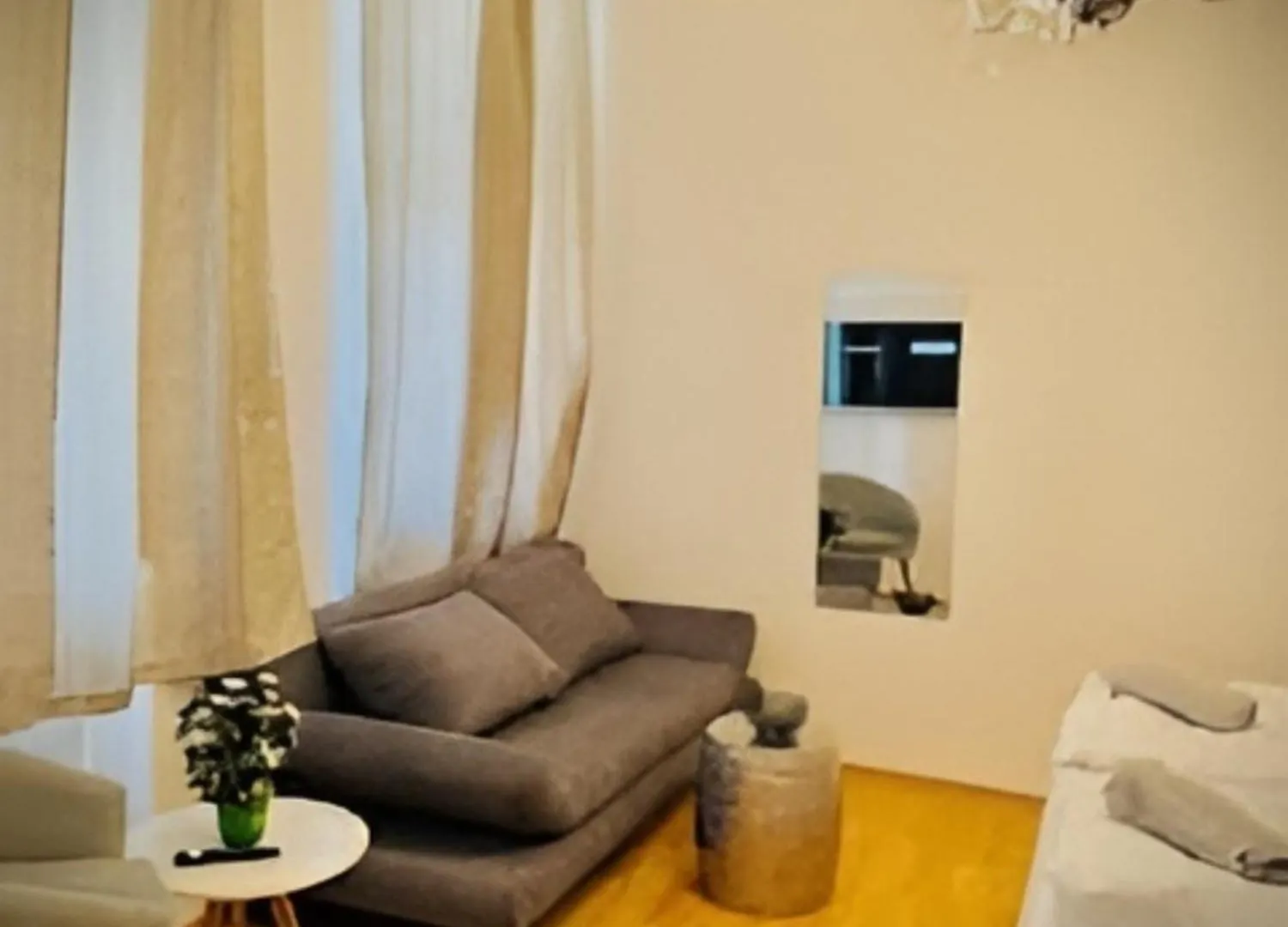 Apartament Beautiful 1 Bedroom Retreat 10 Min to Westbahnhof Wiedeń